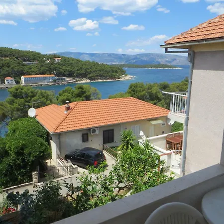 Apartman 2 Bedroom Ap., Sea View & Sandy Beach!